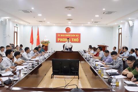 Xã Phong Thổ họp bình xét, công nhận danh hiệu “Gia đình văn hoá”, “Thôn, bản, tổ dân phố văn hoá” năm 2025